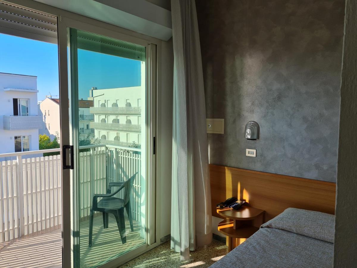 Abahotel Milano Marittima Exterior photo