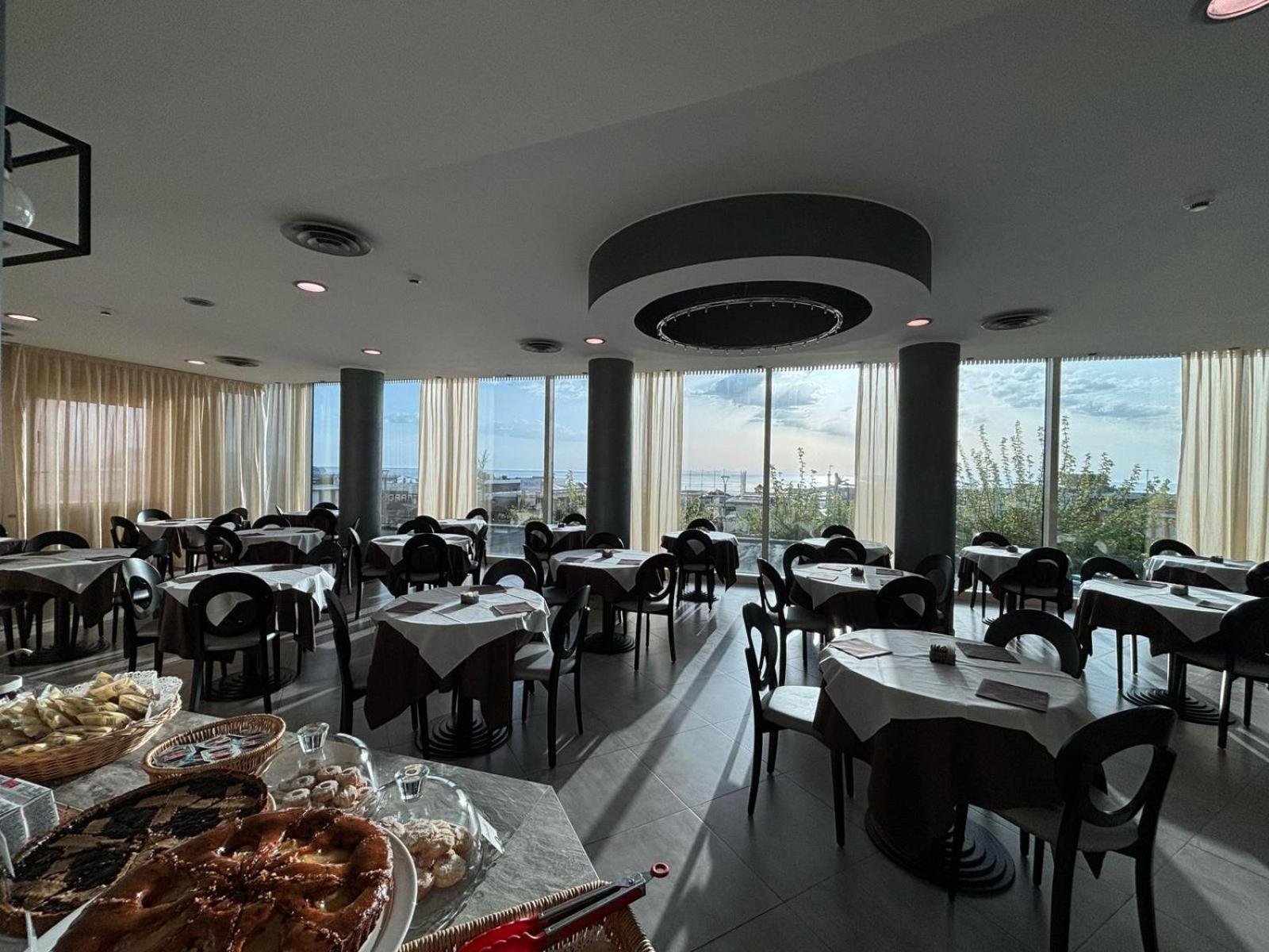 Abahotel Milano Marittima Exterior photo