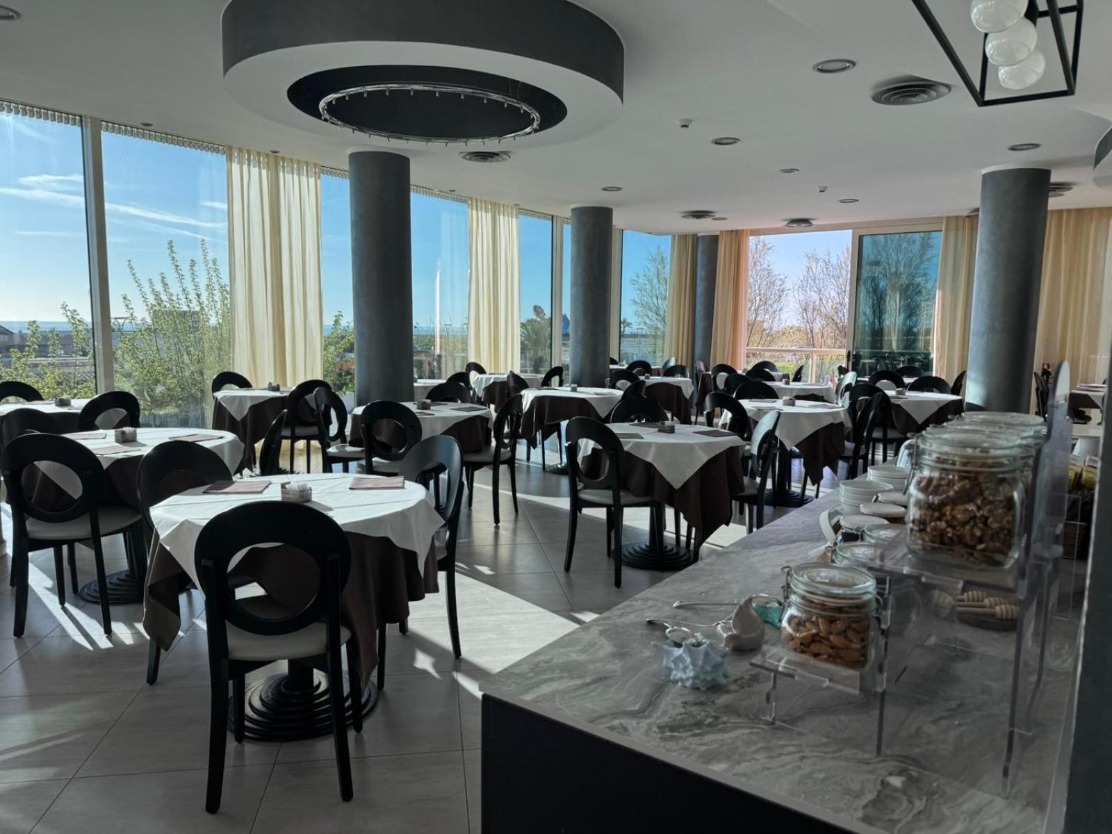 Abahotel Milano Marittima Exterior photo