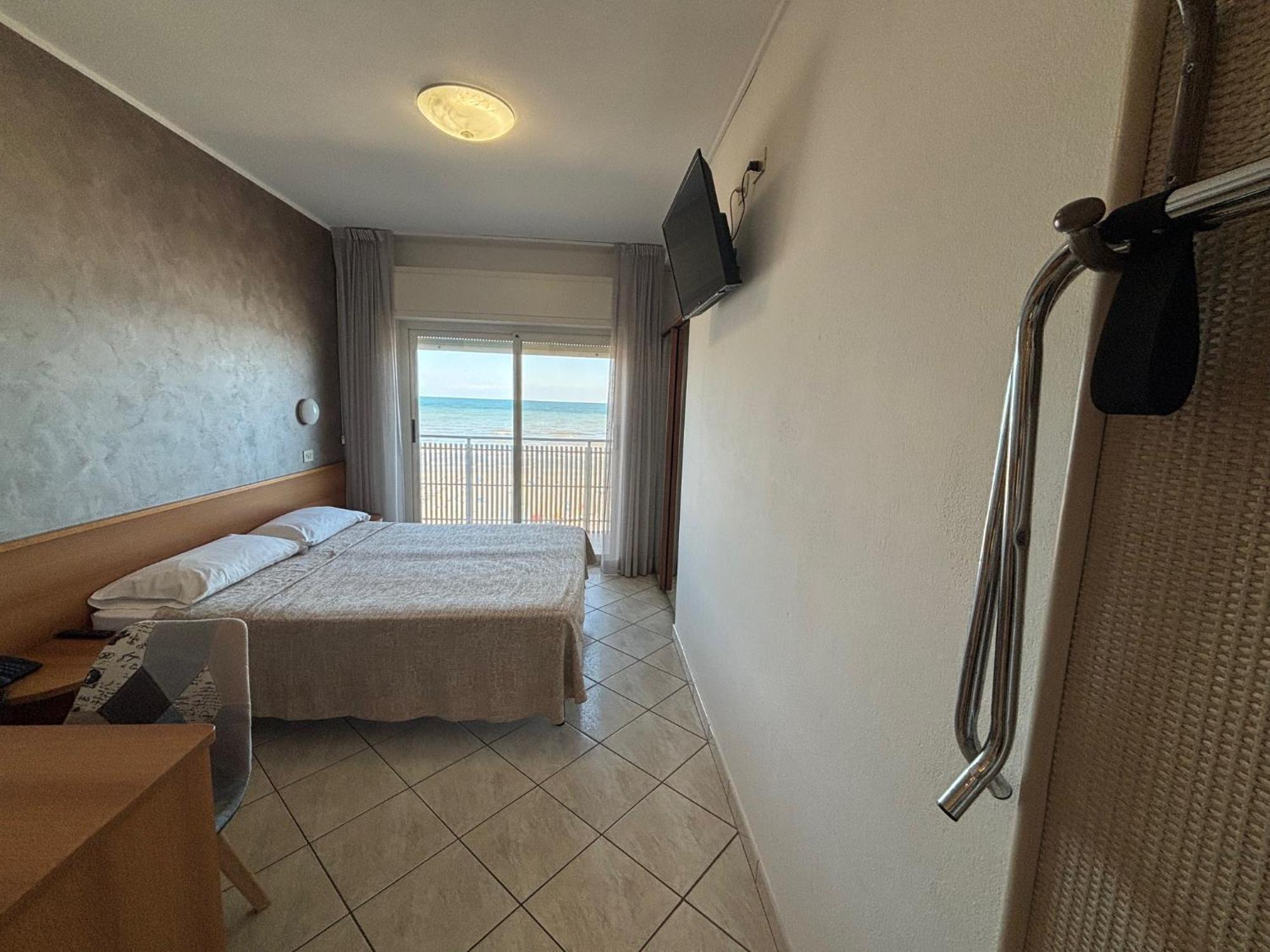 Abahotel Milano Marittima Exterior photo